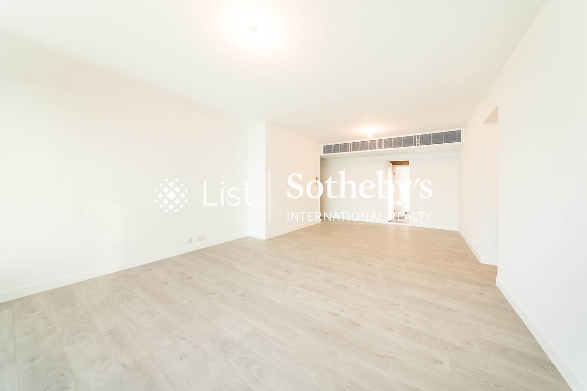 Imperial Court 帝豪閣 | Living and Dining Room