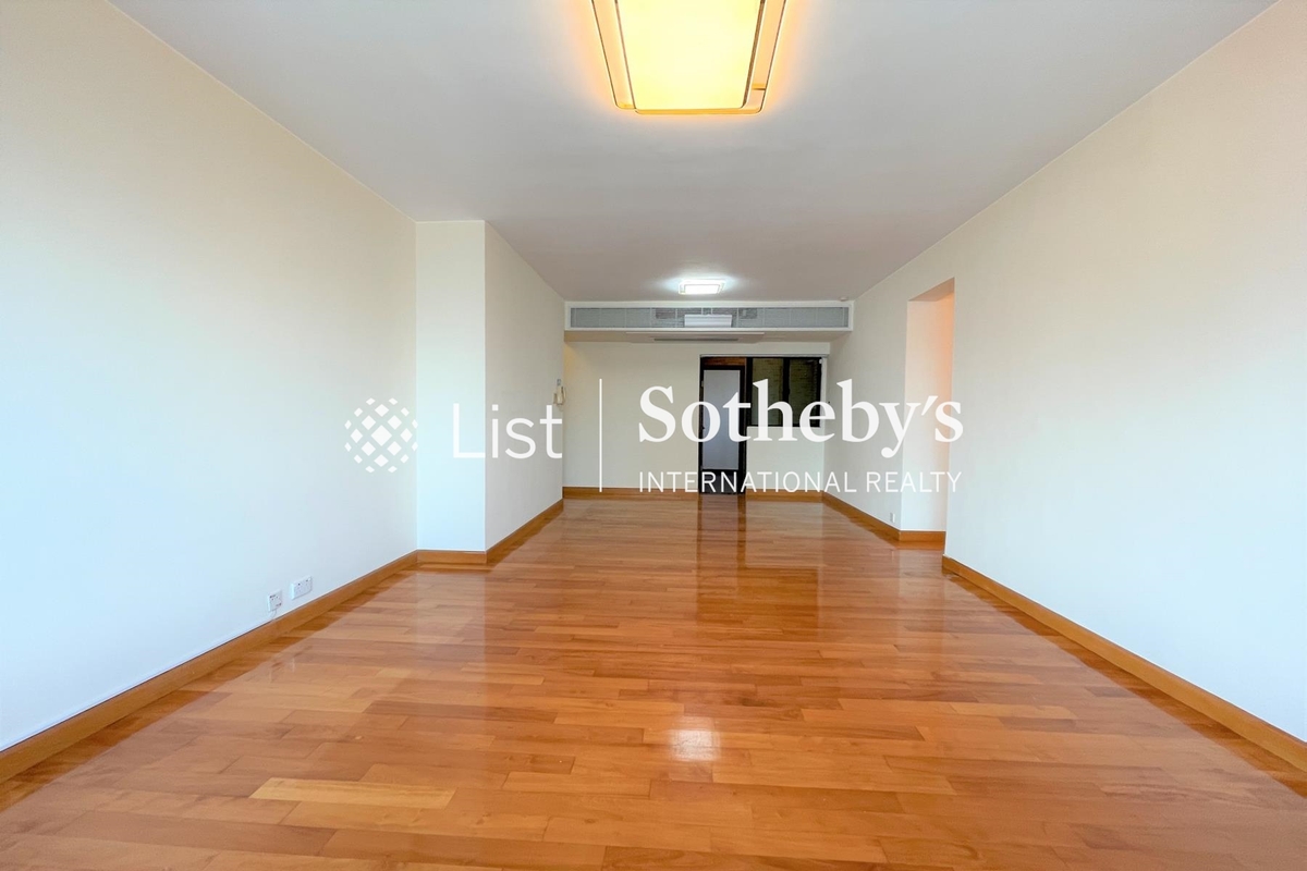 Imperial Court 帝豪閣 | Living and Dining Room