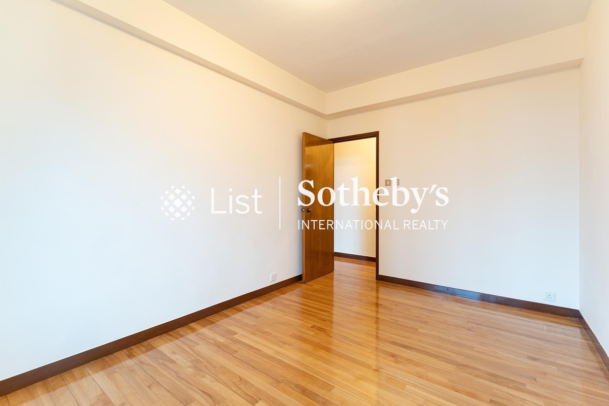 Imperial Court 帝豪閣 | Third Bedroom