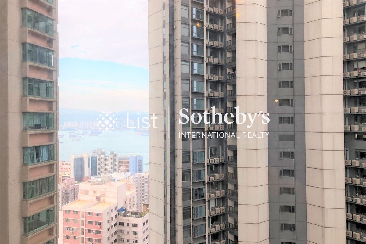 Robinson Place 雍景台 | View from Living and Dining Room