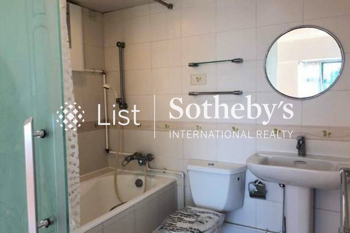 Robinson Place 雍景台 | Master Bathroom