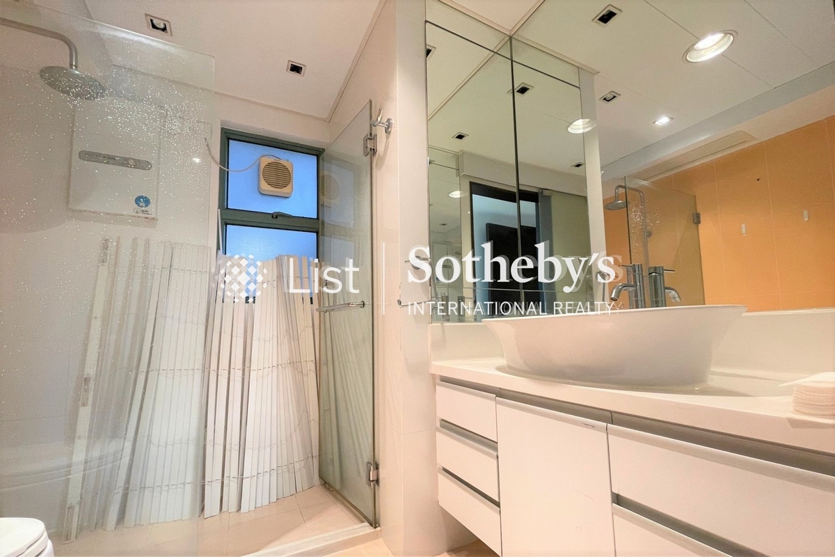 Robinson Place 雍景臺 | Master Bathroom