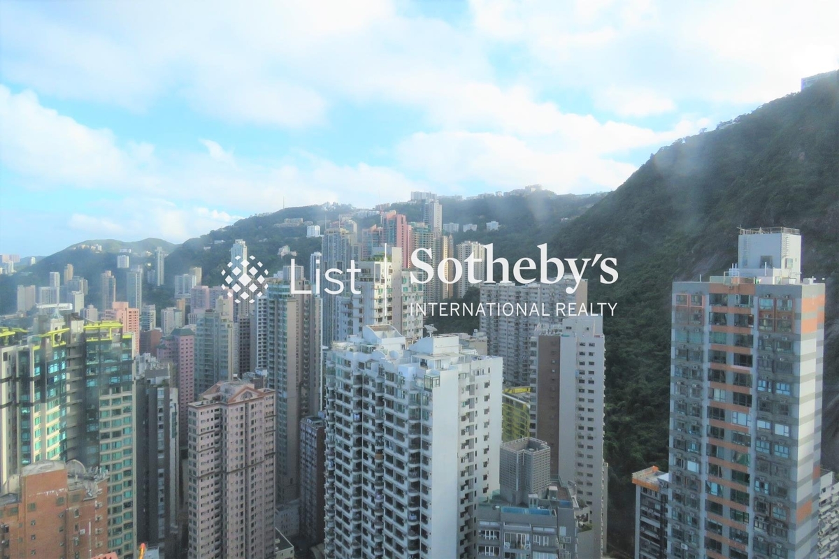 Robinson Place 雍景臺 | View from Living and Dining Room