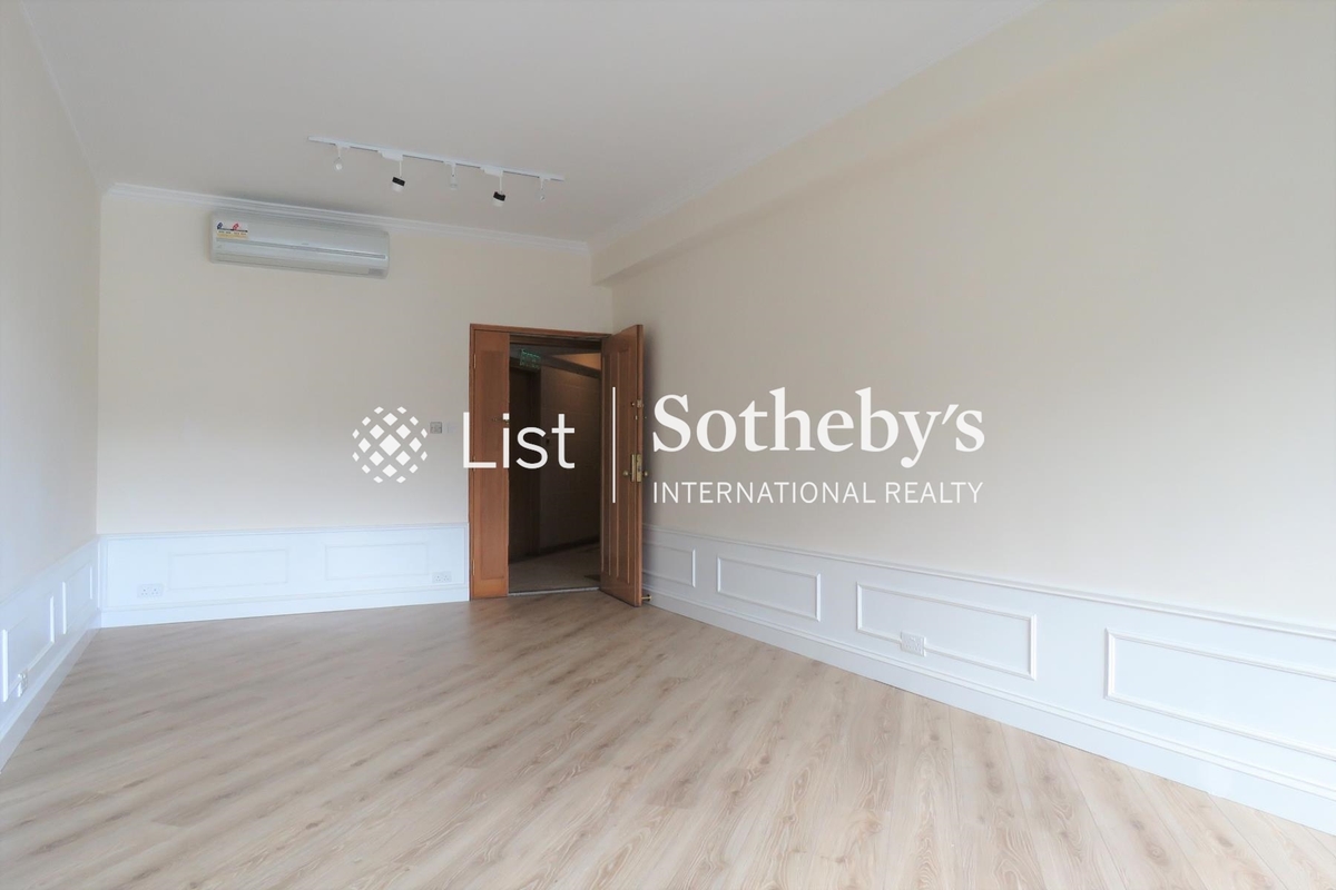 Robinson Place 雍景臺 | Living and Dining Room