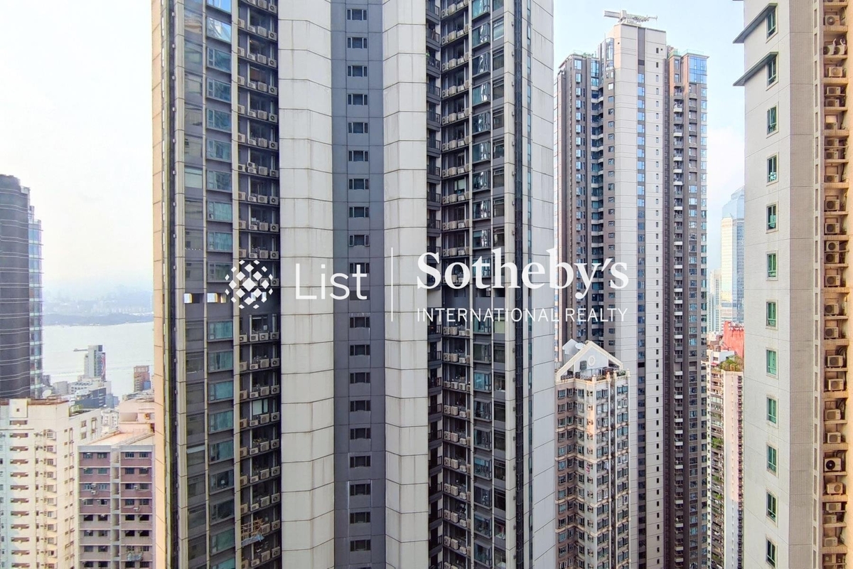 Robinson Place 雍景台 | View from Living and Dining Room