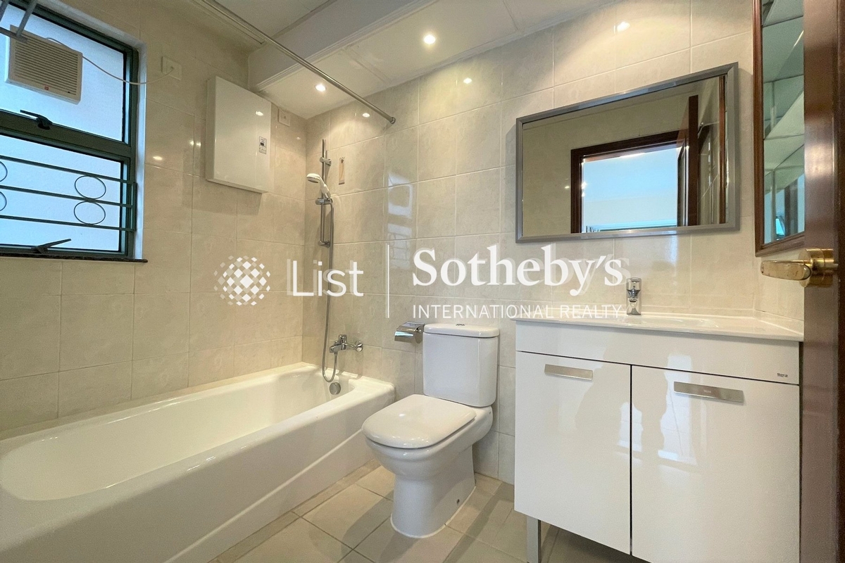 Robinson Place 雍景臺 | Master Bathroom