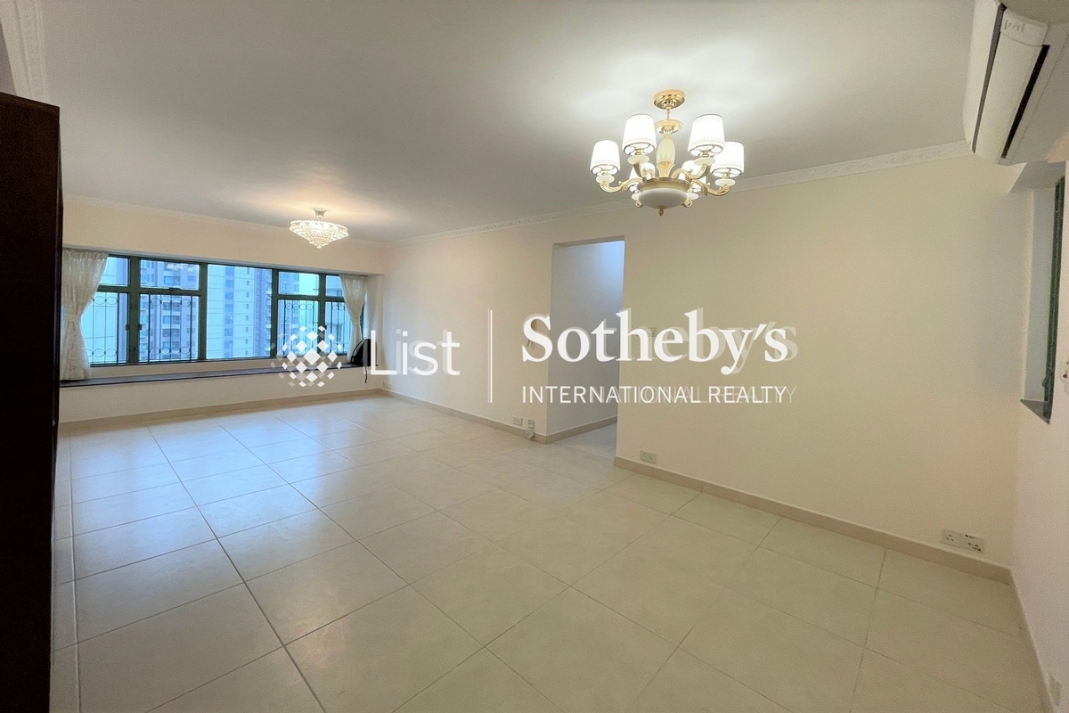 Robinson Place 雍景臺 | Living and Dining Room