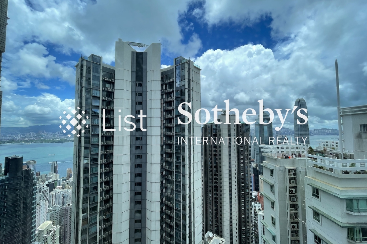 Robinson Place 雍景台 | View from Living and Dining Room