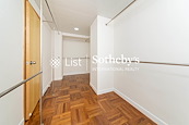 Fontana Gardens 豪园 | Walk-in Closet in Master Bedroom