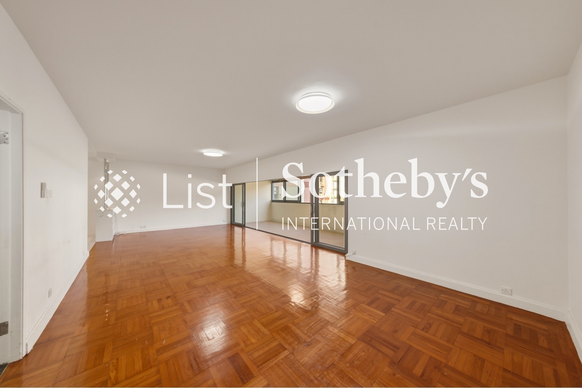Fontana Gardens 豪園 | Living and Dining Room