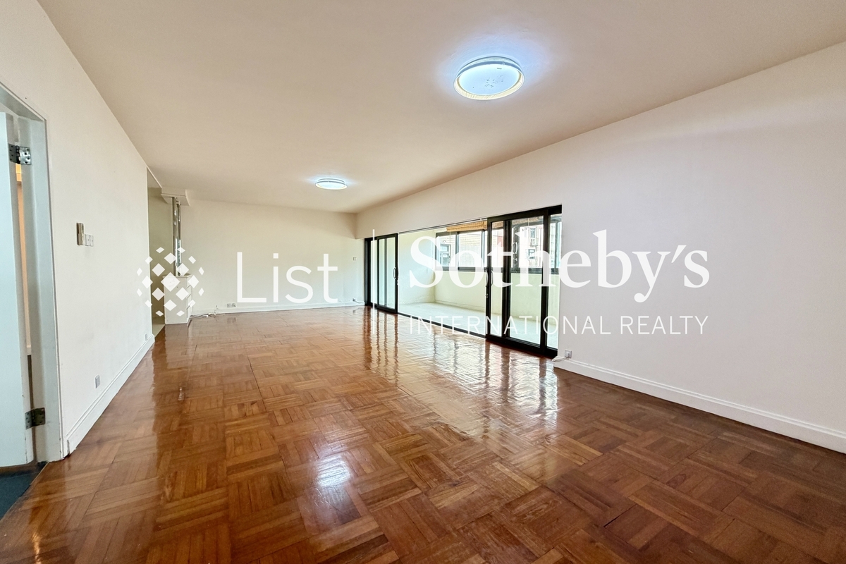 Fontana Gardens 豪園 | Living and Dining Room