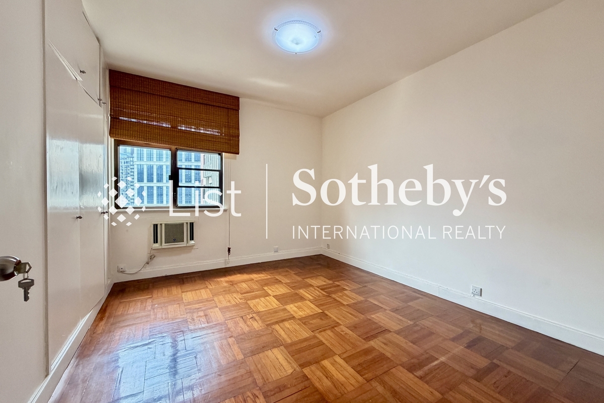 Fontana Gardens 豪園 | Fourth Bedroom