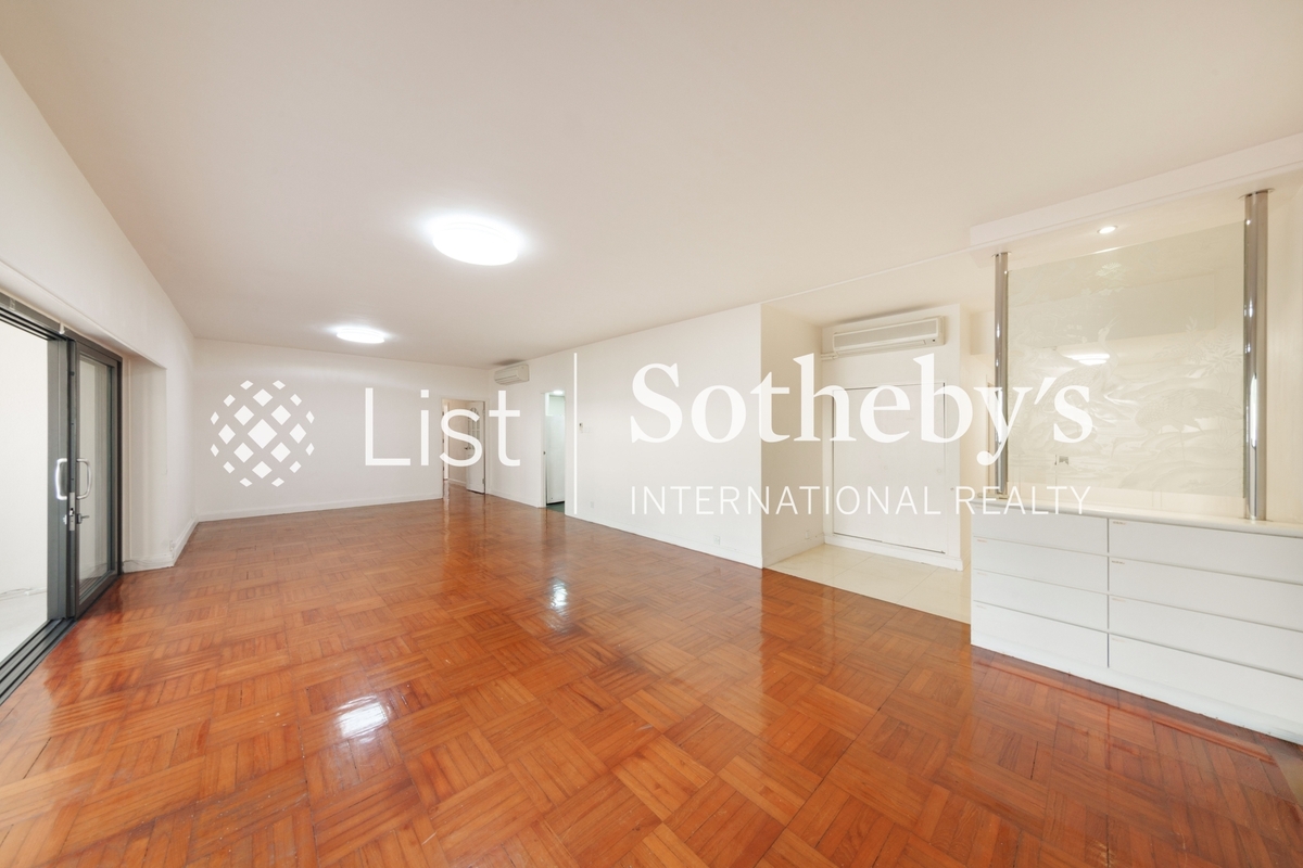 Fontana Gardens 豪園 | Living and Dining Room