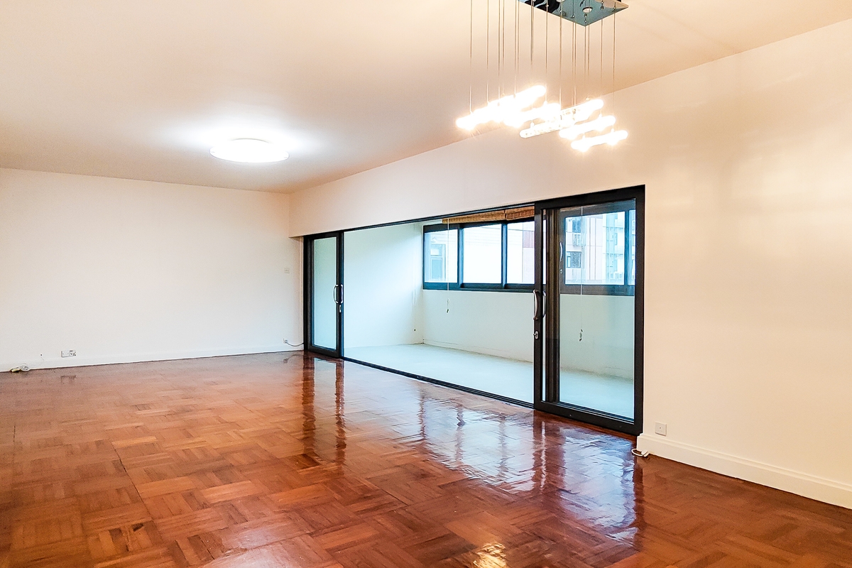 Fontana Gardens 豪園 | Living and Dining Room