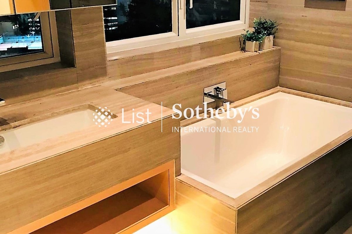 Fontana Gardens 豪園 | Master Bathroom