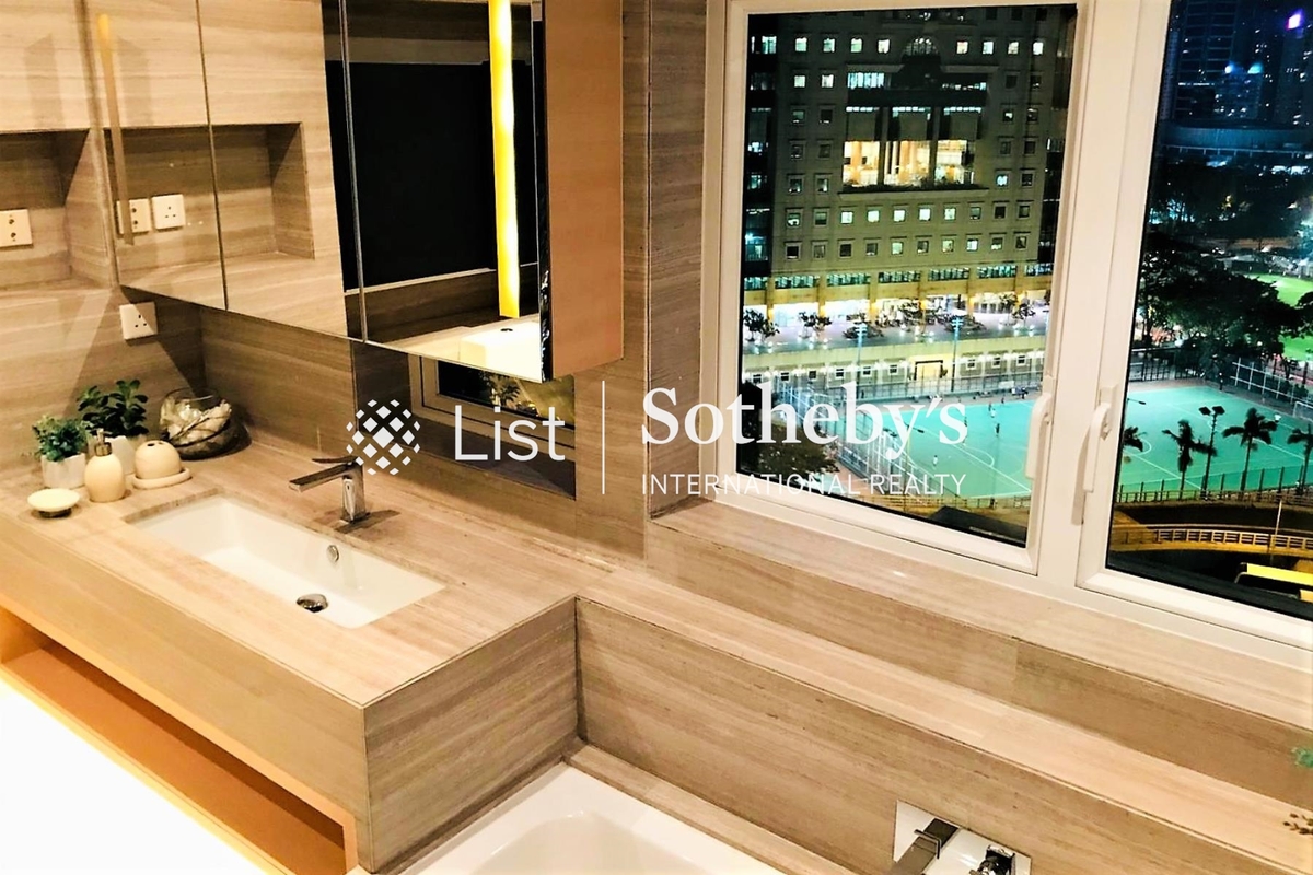 Fontana Gardens 豪園 | Master Bathroom