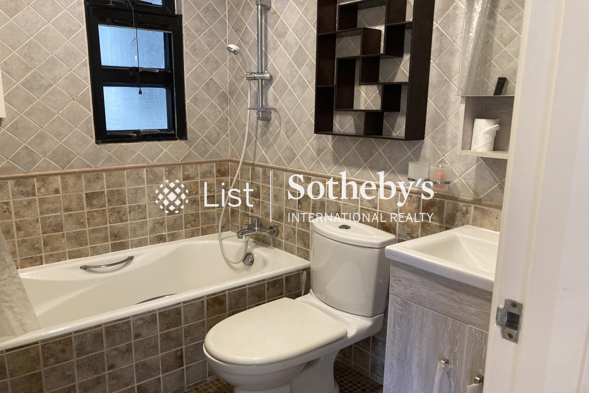 Valiant Park 駿豪閣 | Master Bathroom