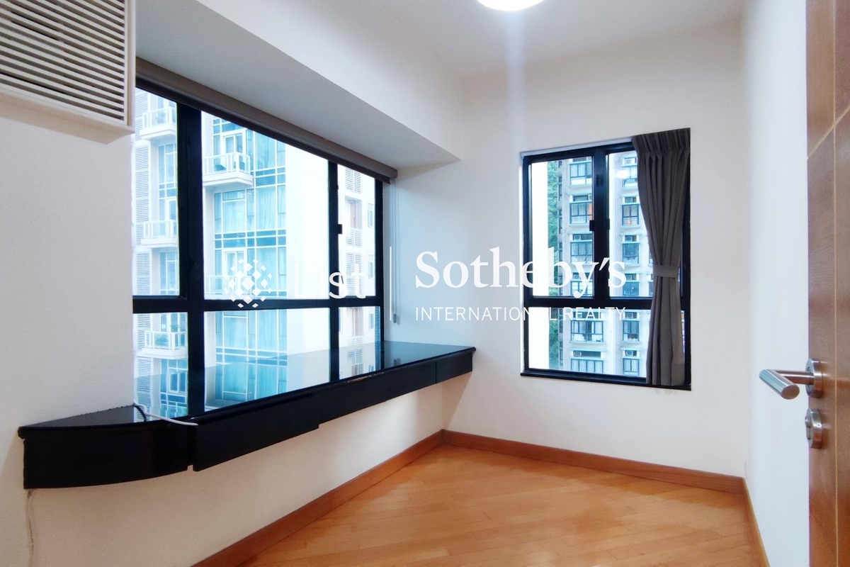 Valiant Park 駿豪閣 | Second Bedroom