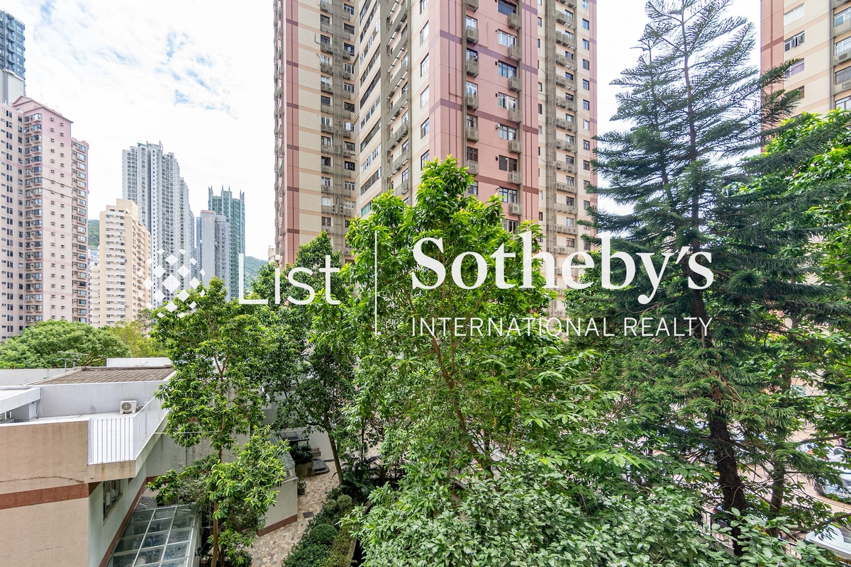 Fontana Gardens 豪園 | View from Living and Dining Room