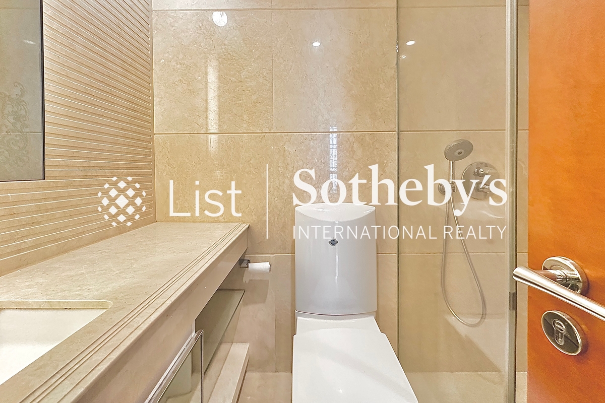 31 Robinson Road 羅便臣道31號 | Guest Bathroom