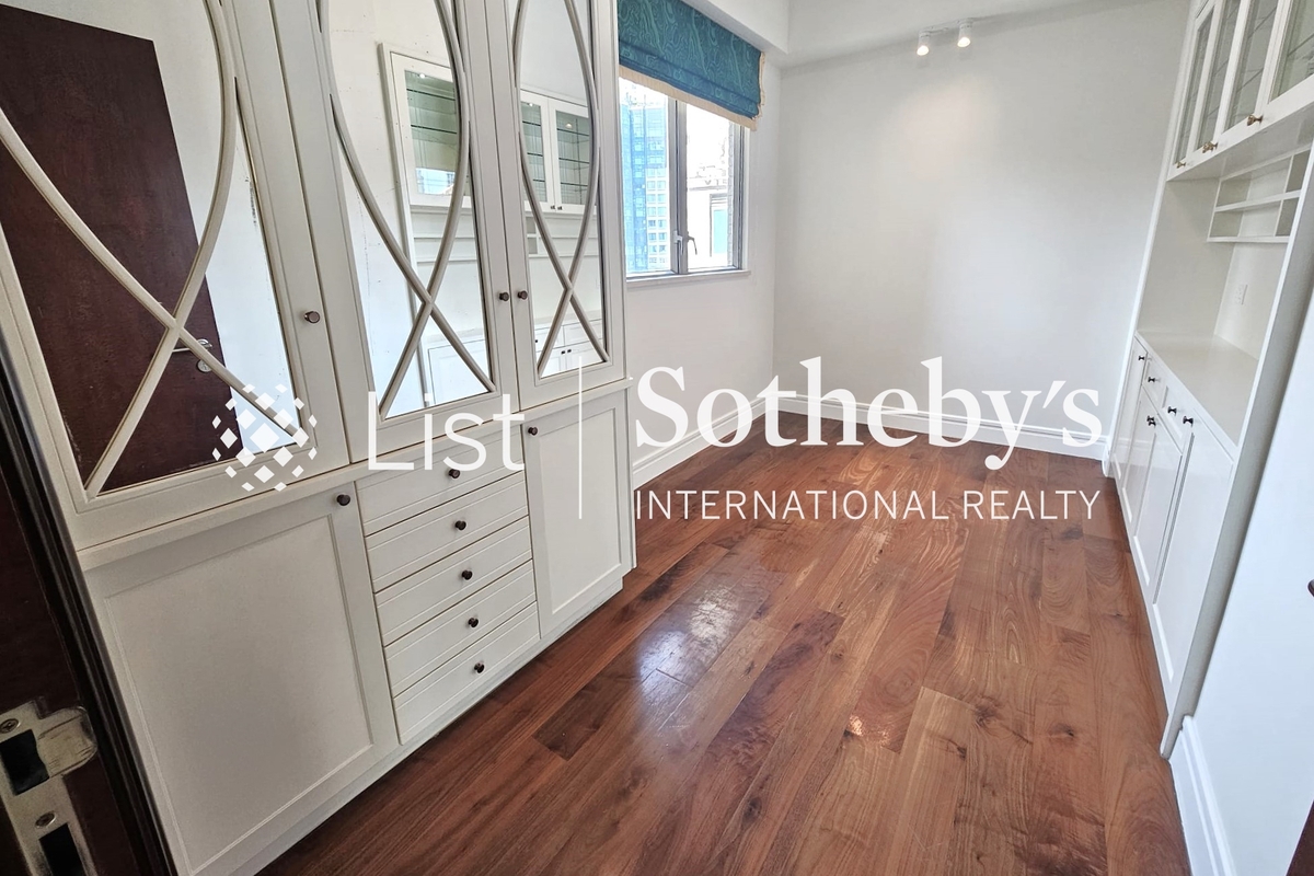 31 Robinson Road 羅便臣道31號 | Third Bedroom