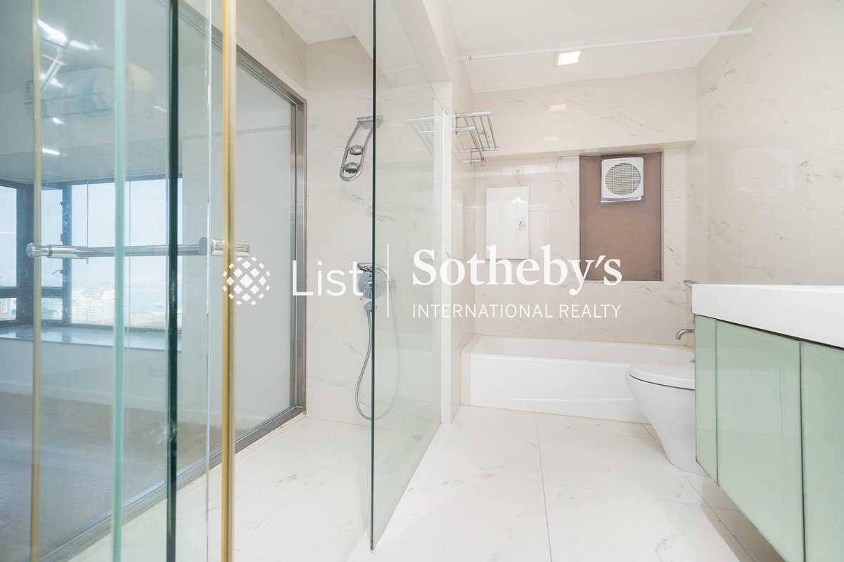 The Grand Panorama 嘉兆臺 | Master Bathroom