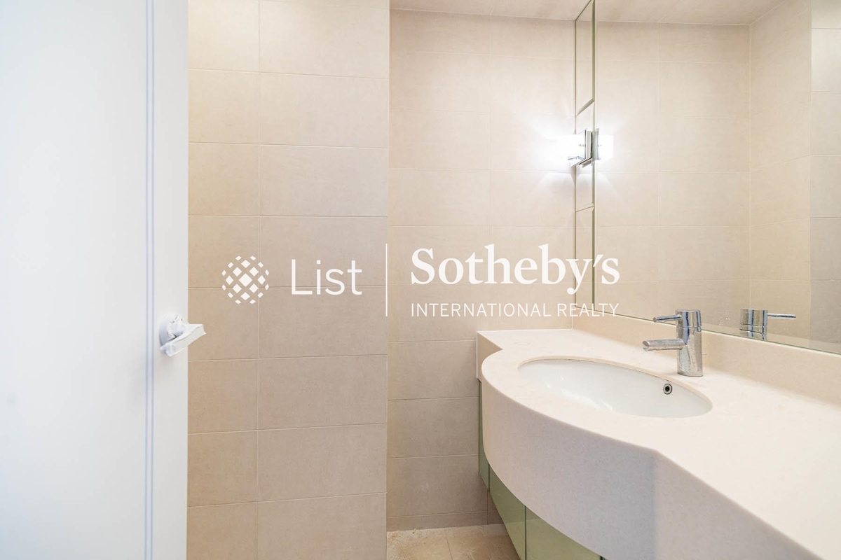 The Grand Panorama 嘉兆臺 | Guest Powder Room