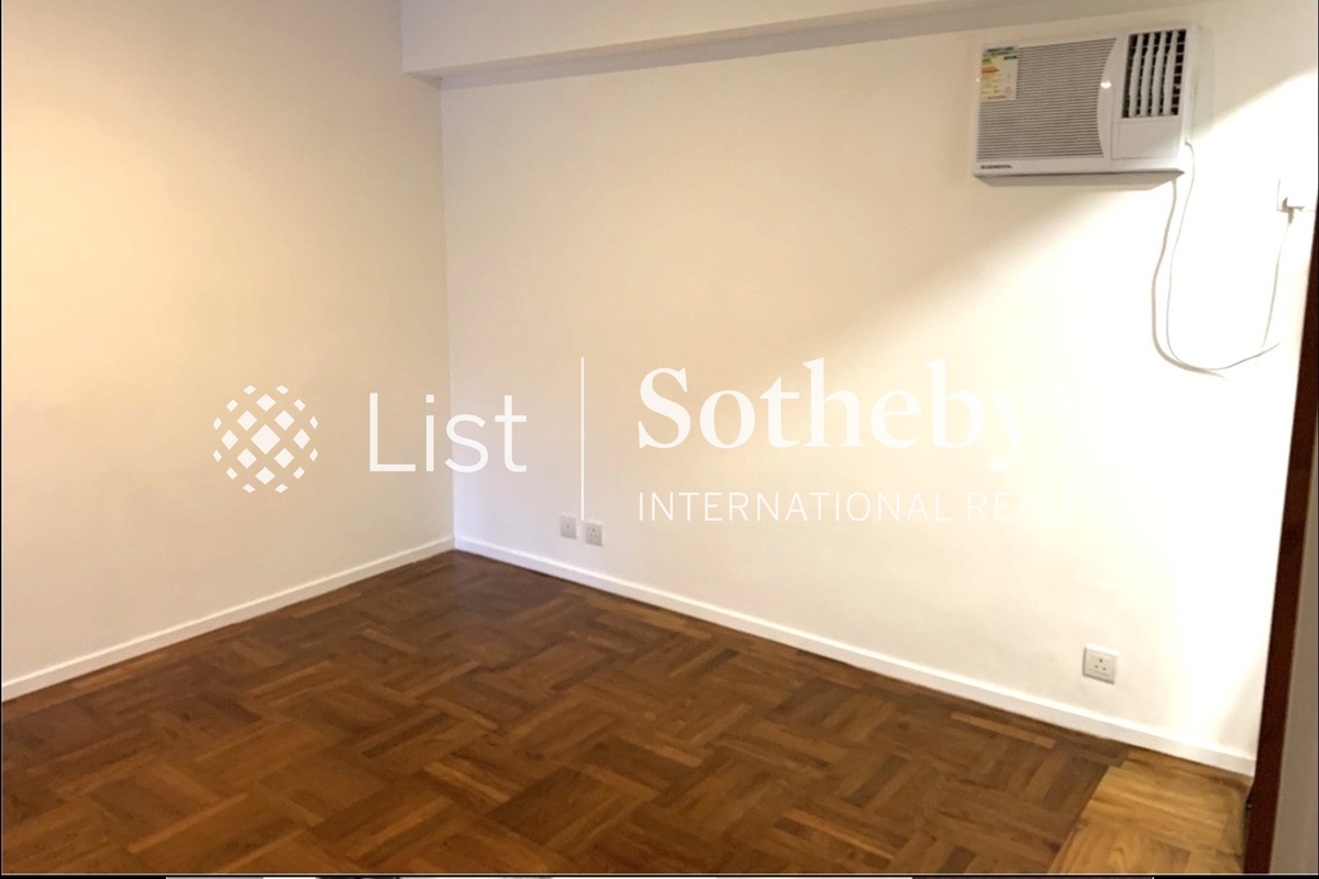 The Grand Panorama 嘉兆臺 | Master Bedroom