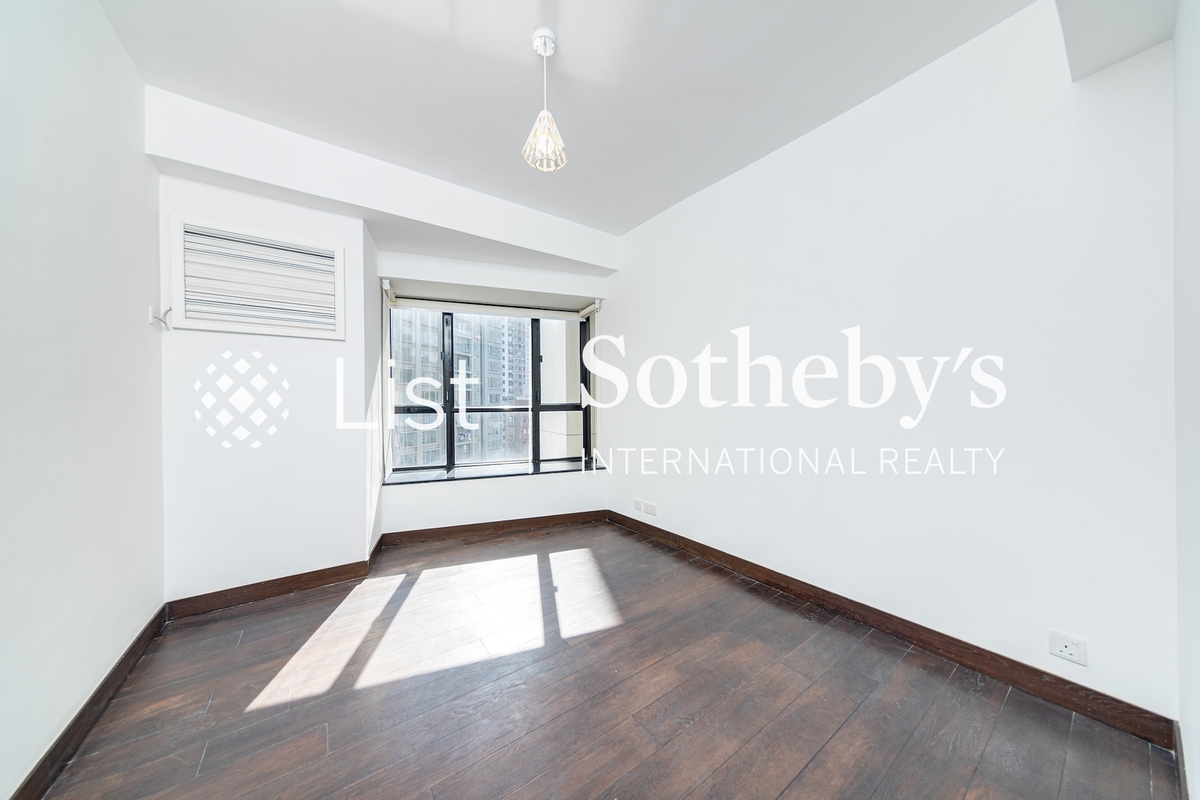 The Grand Panorama 嘉兆臺 | Third Bedroom