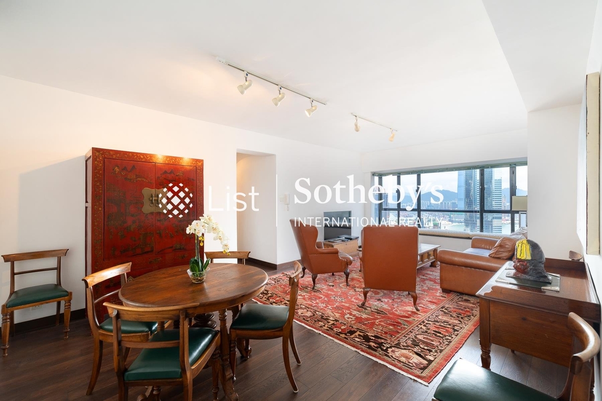 The Grand Panorama 嘉兆臺 | Living and Dining Room