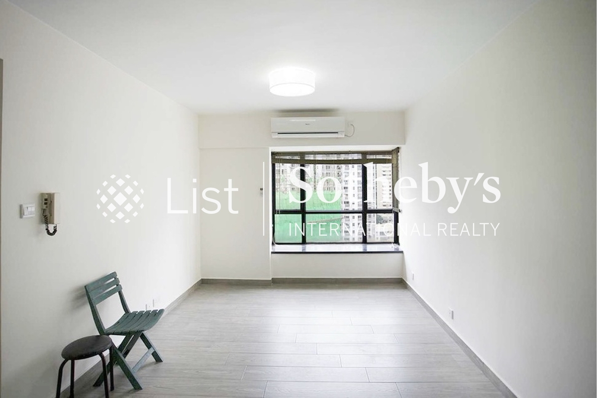 The Grand Panorama 嘉兆臺 | Living and Dining Room