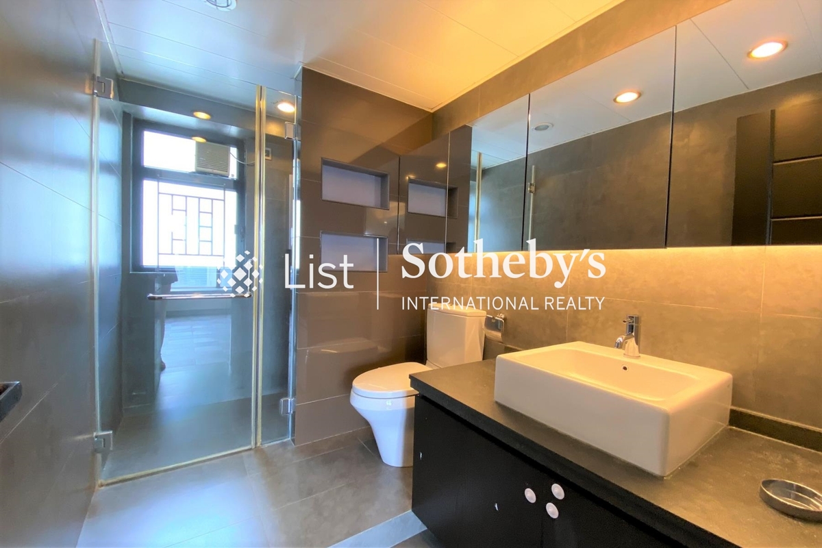 The Grand Panorama 嘉兆臺 | Master Bathroom