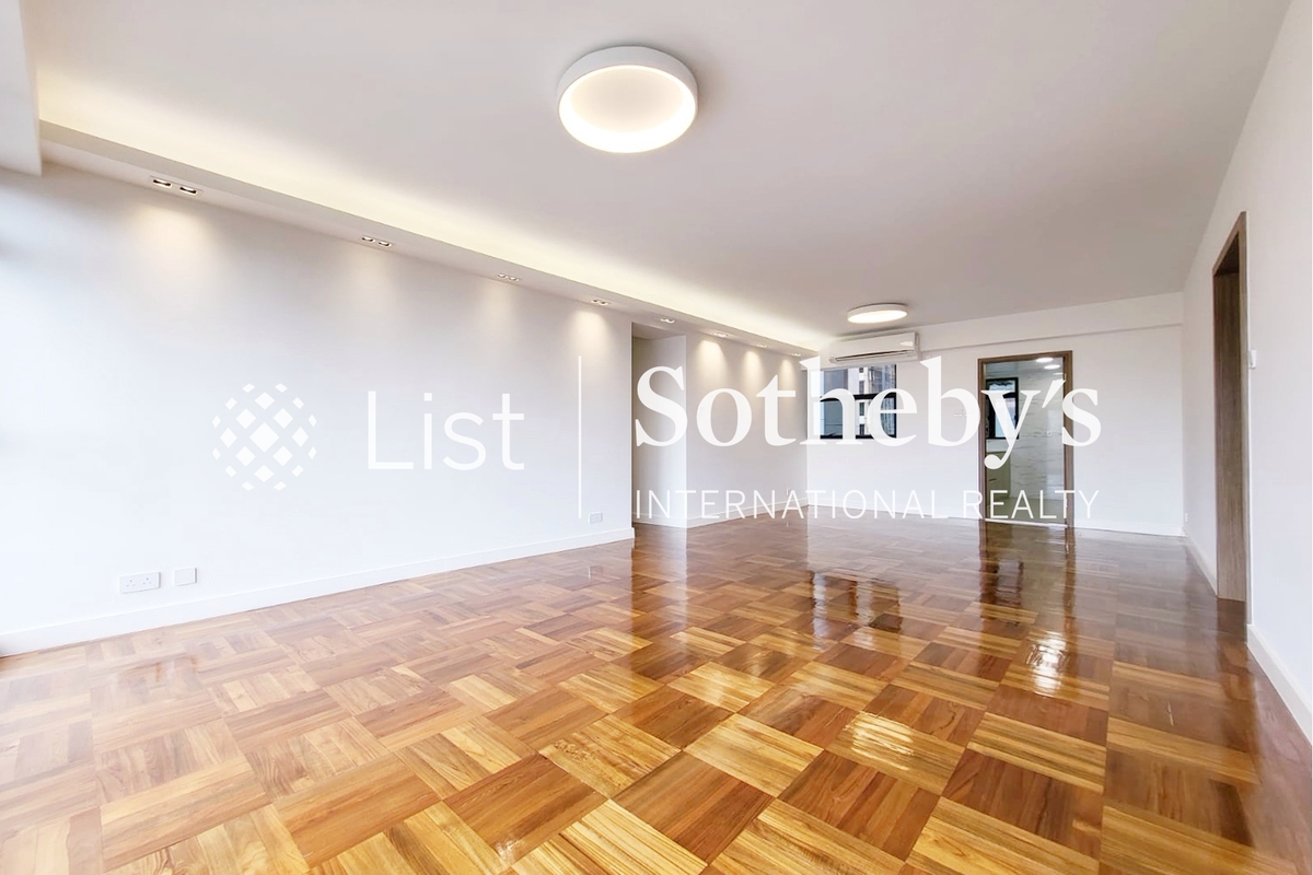 The Grand Panorama 嘉兆臺 | Living and Dining Room