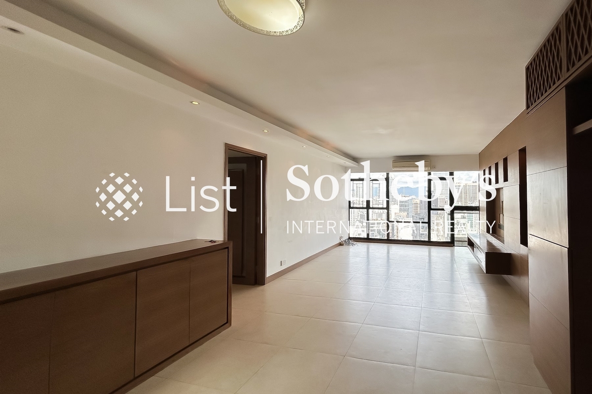 The Grand Panorama 嘉兆台 | Living and Dining Room