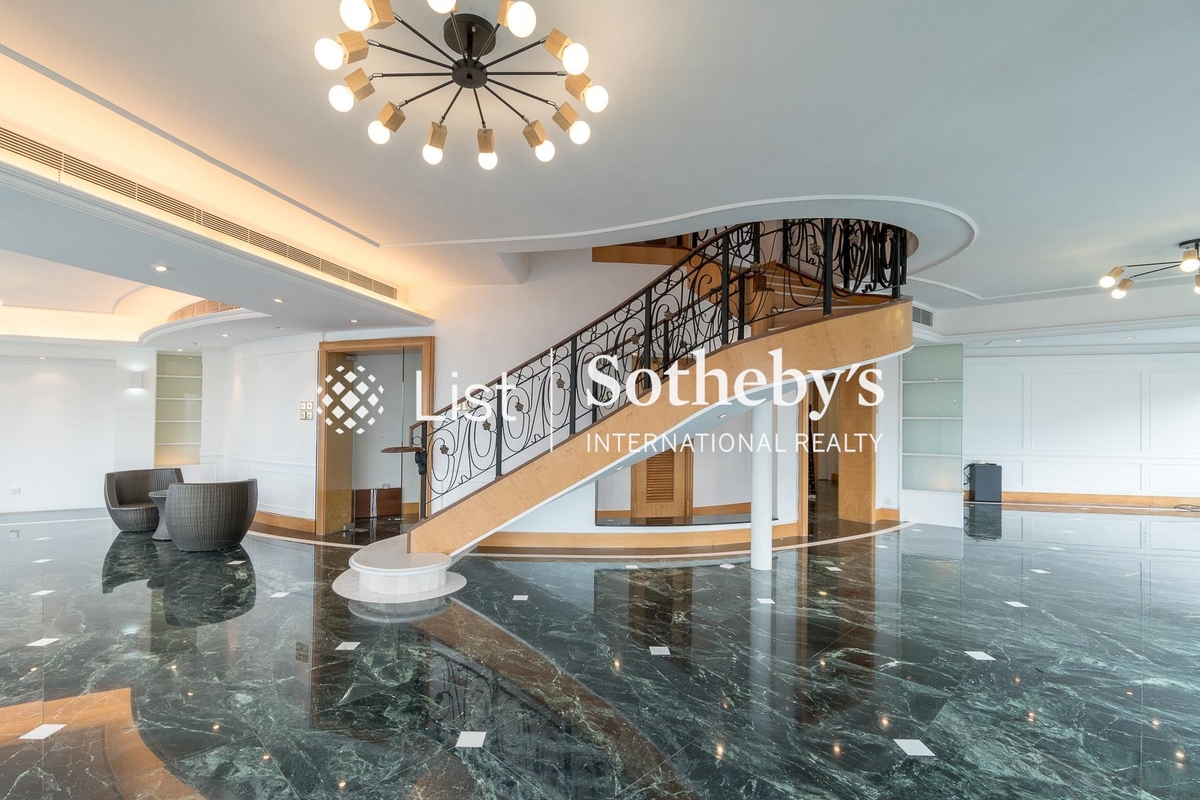 Century Tower 世紀大廈 | Dining Room