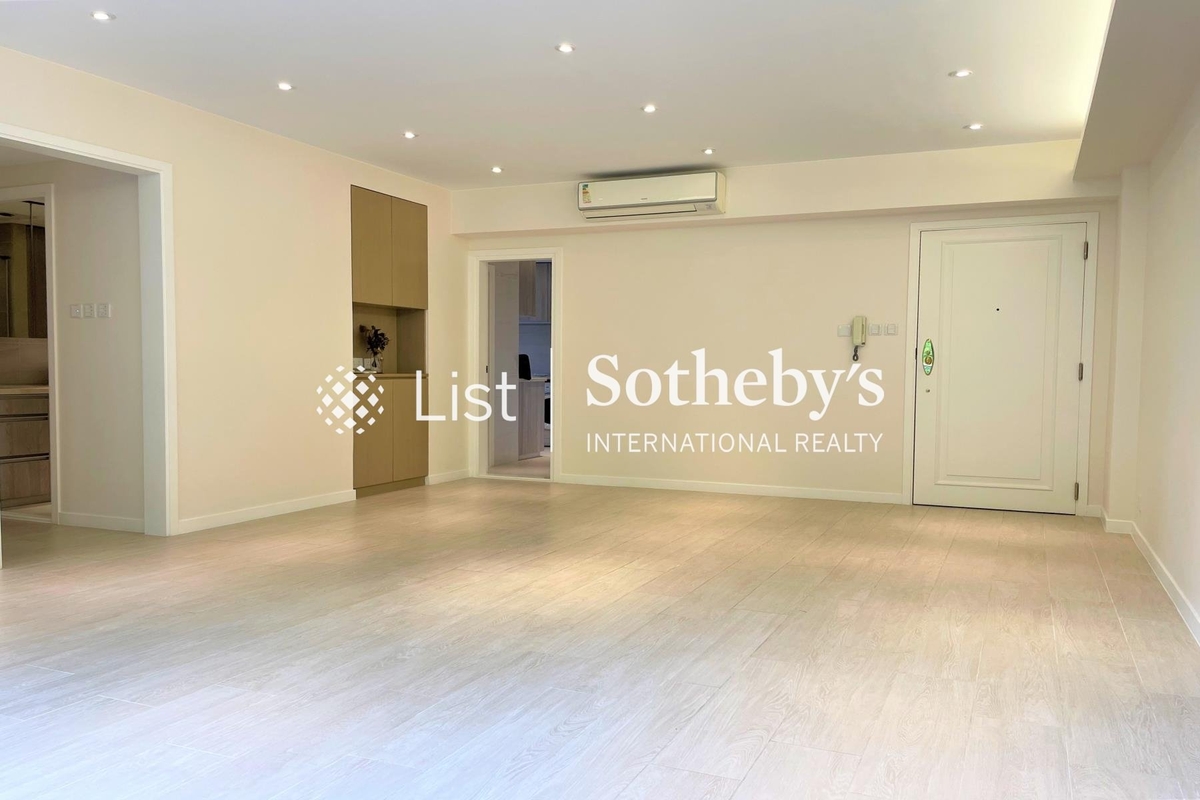 Hatton Place 杏彤苑 | Living and Dining Room