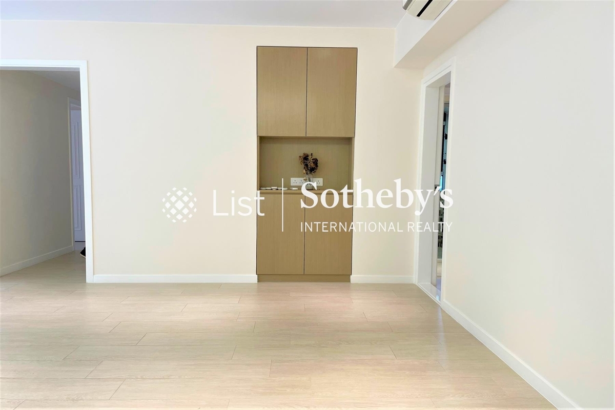 Hatton Place 杏彤苑 | Living and Dining Room