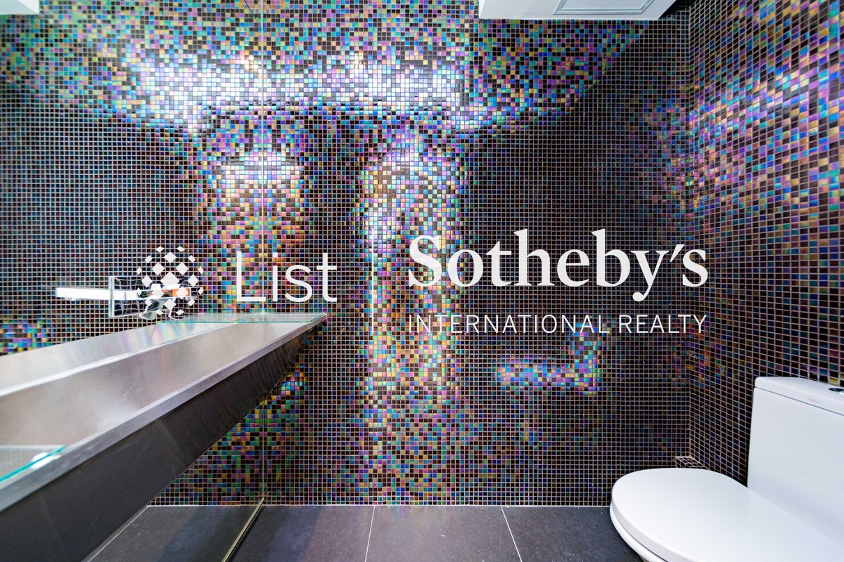 Kam Yuen Mansion 錦園大廈 | Guest Powder Room