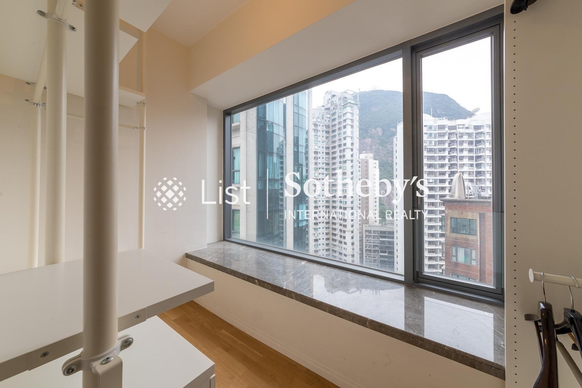 Seymour 懿峰 | Walk-in Closet in Master Bedroom