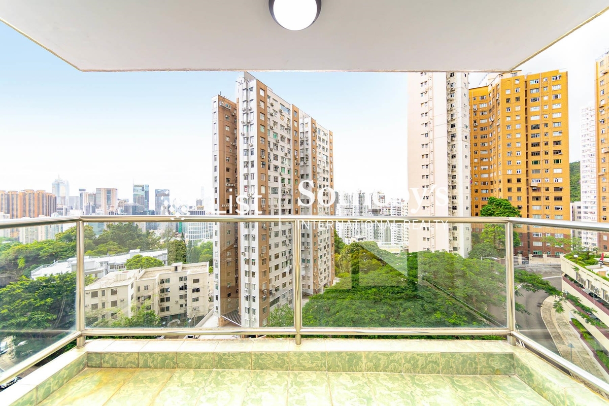 Bellevue Heights 碧蘭閣 | Balcony off Living and Dining Room