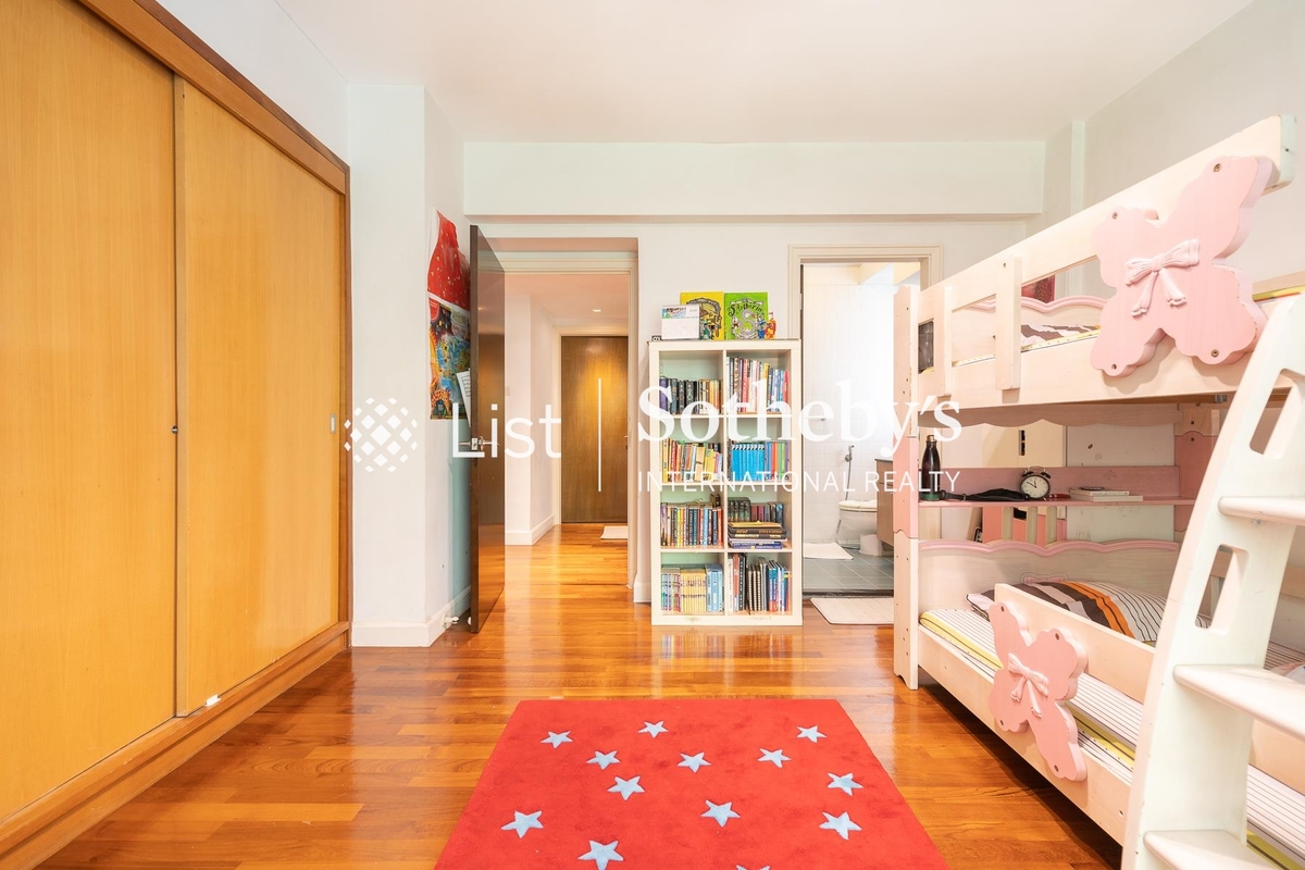 Pine Court 翠峰園 | Second En-suite Bedroom