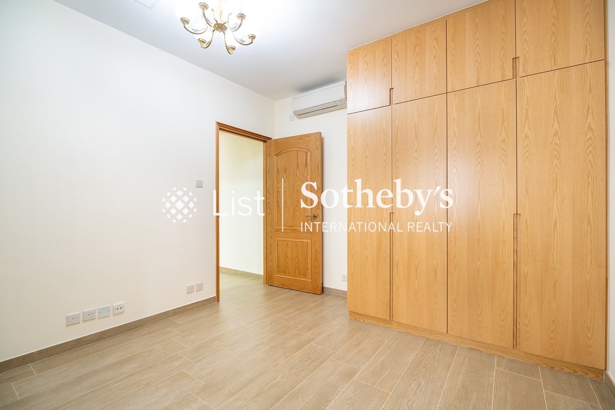 Best View Court 好景大廈 | Built-in Wardrobe in Master Bedroom