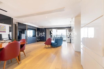 Trafalgar Court 大寶閣 | 