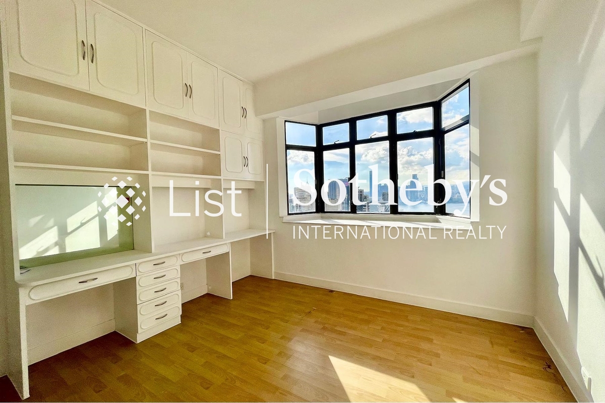 Trafalgar Court 大寶閣 | Third Bedroom