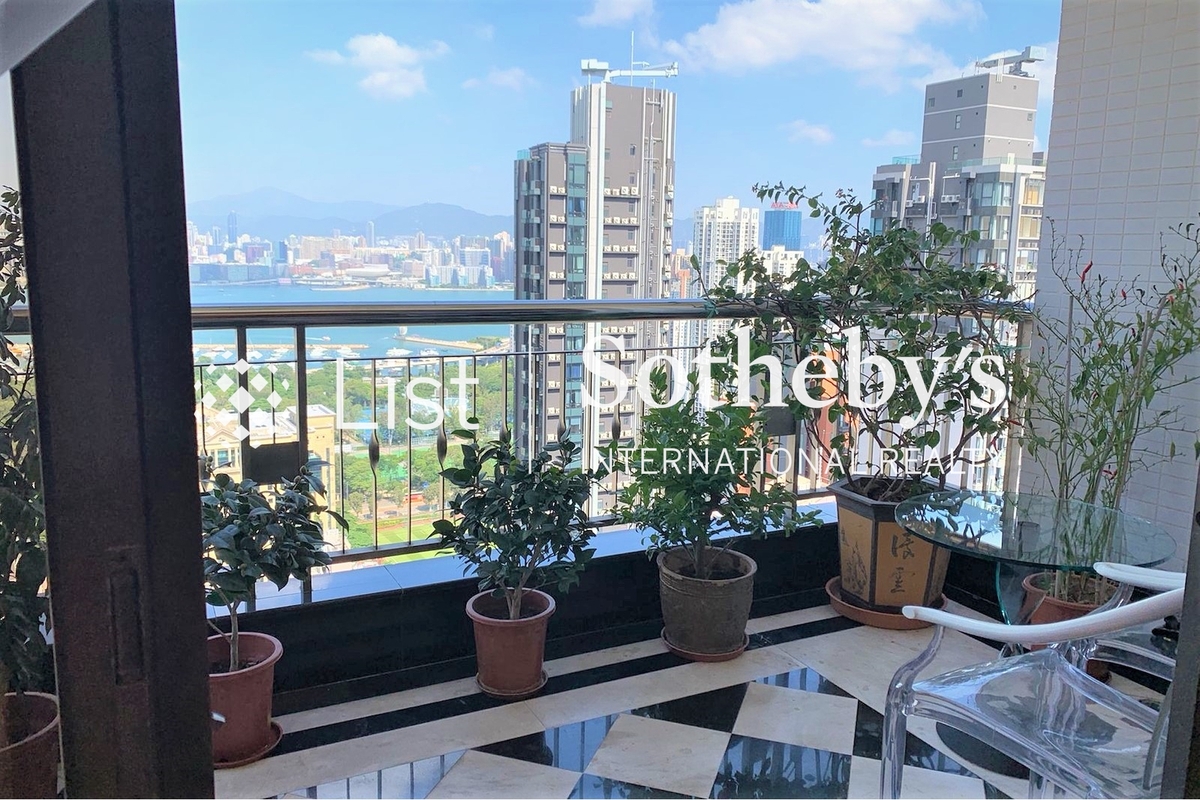 Trafalgar Court 大寶閣 | Balcony off Living Room