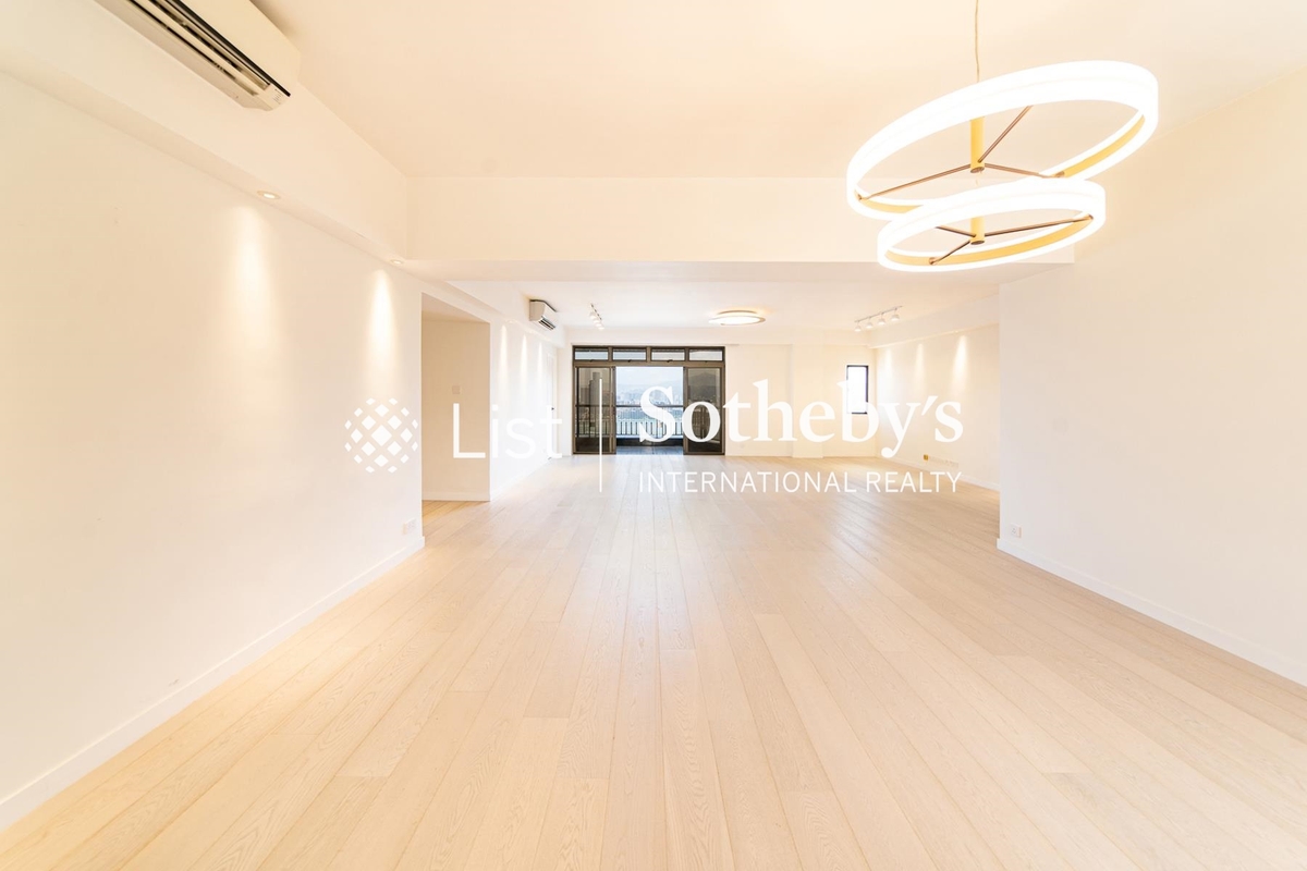 Trafalgar Court 大寶閣 | Living and Dining Room