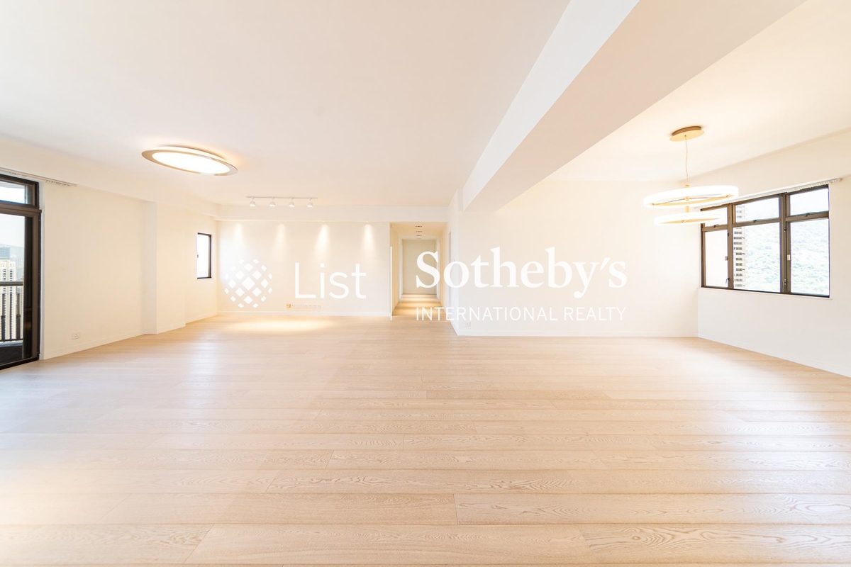 Trafalgar Court 大寶閣 | Living and Dining Room