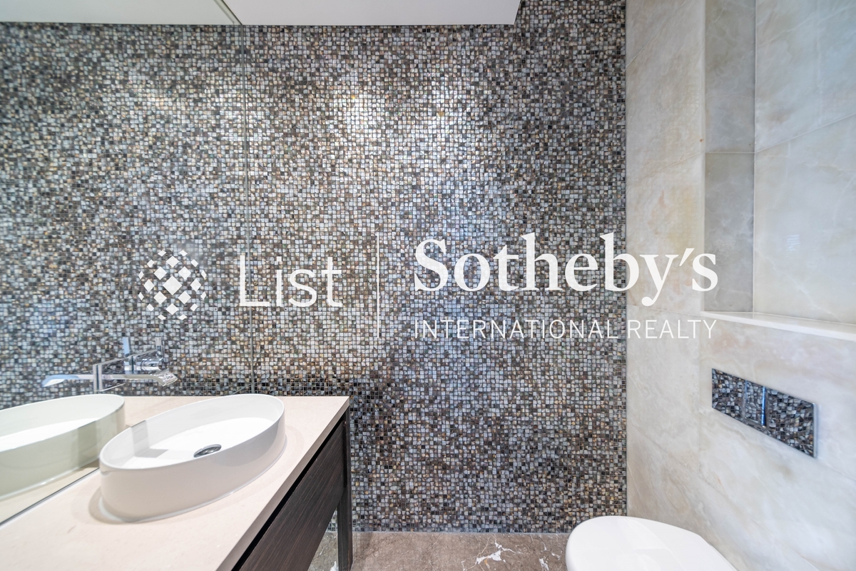 7-15 Mount Kellett Road 加列山道7-15號 | Powder Room