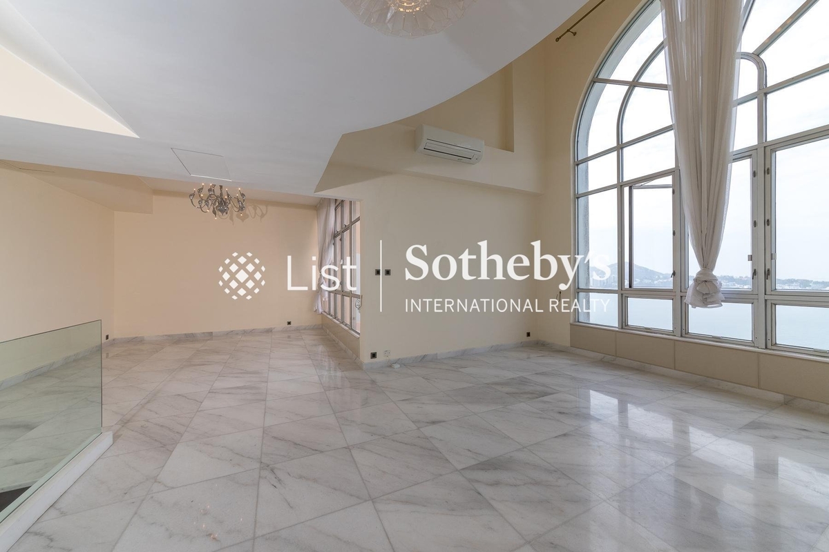 Redhill Peninsula 紅山半島 | Living and Dining Room