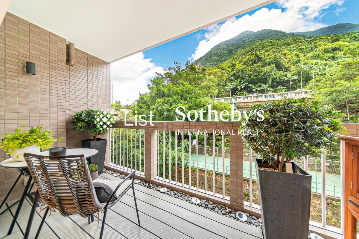 Realty Gardens 聯邦花園 | Balcony off Living and Dining Room